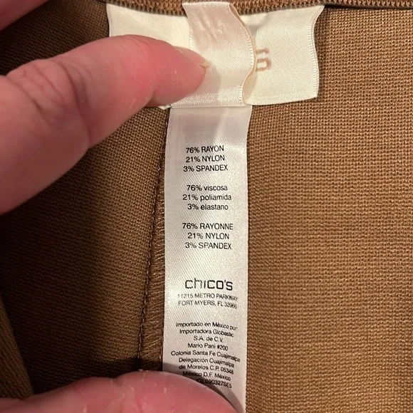 Like NEW!  Chico’s pull-on pants. - Picture 4 of 5